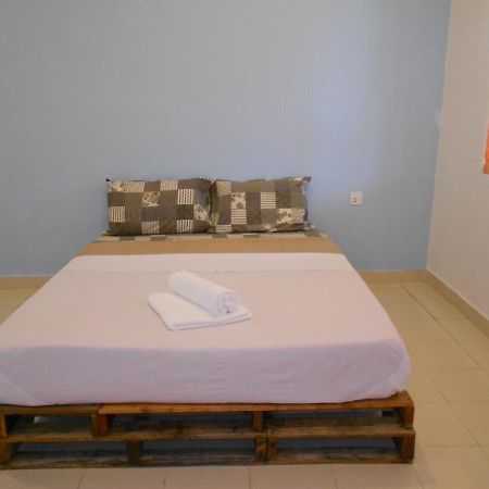 פנתאי צנאנג Perintis Motel Cenang מראה חיצוני תמונה