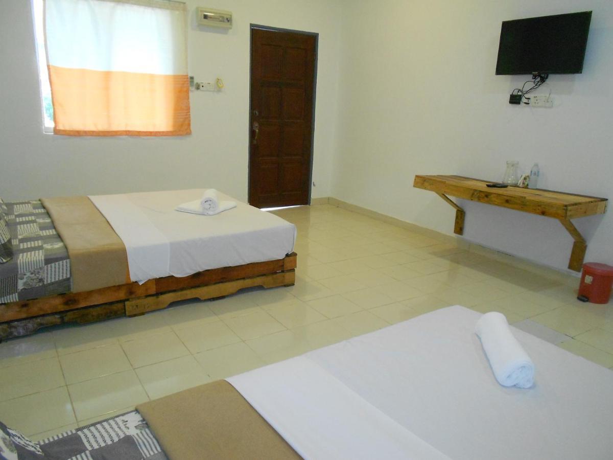 פנתאי צנאנג Perintis Motel Cenang מראה חיצוני תמונה