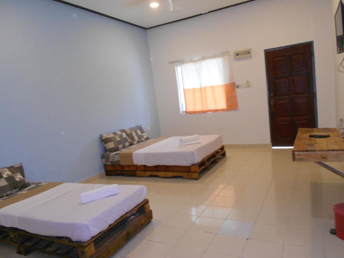 פנתאי צנאנג Perintis Motel Cenang מראה חיצוני תמונה