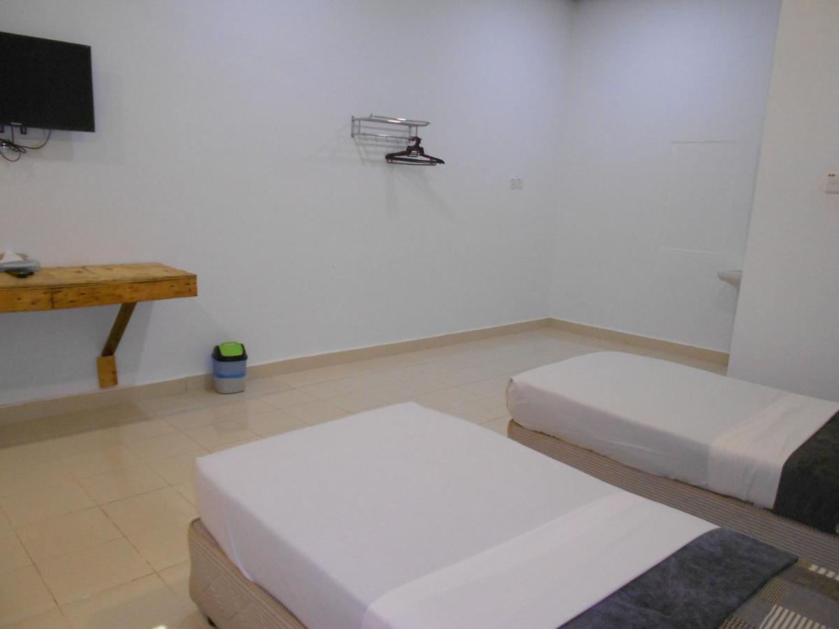 פנתאי צנאנג Perintis Motel Cenang מראה חיצוני תמונה